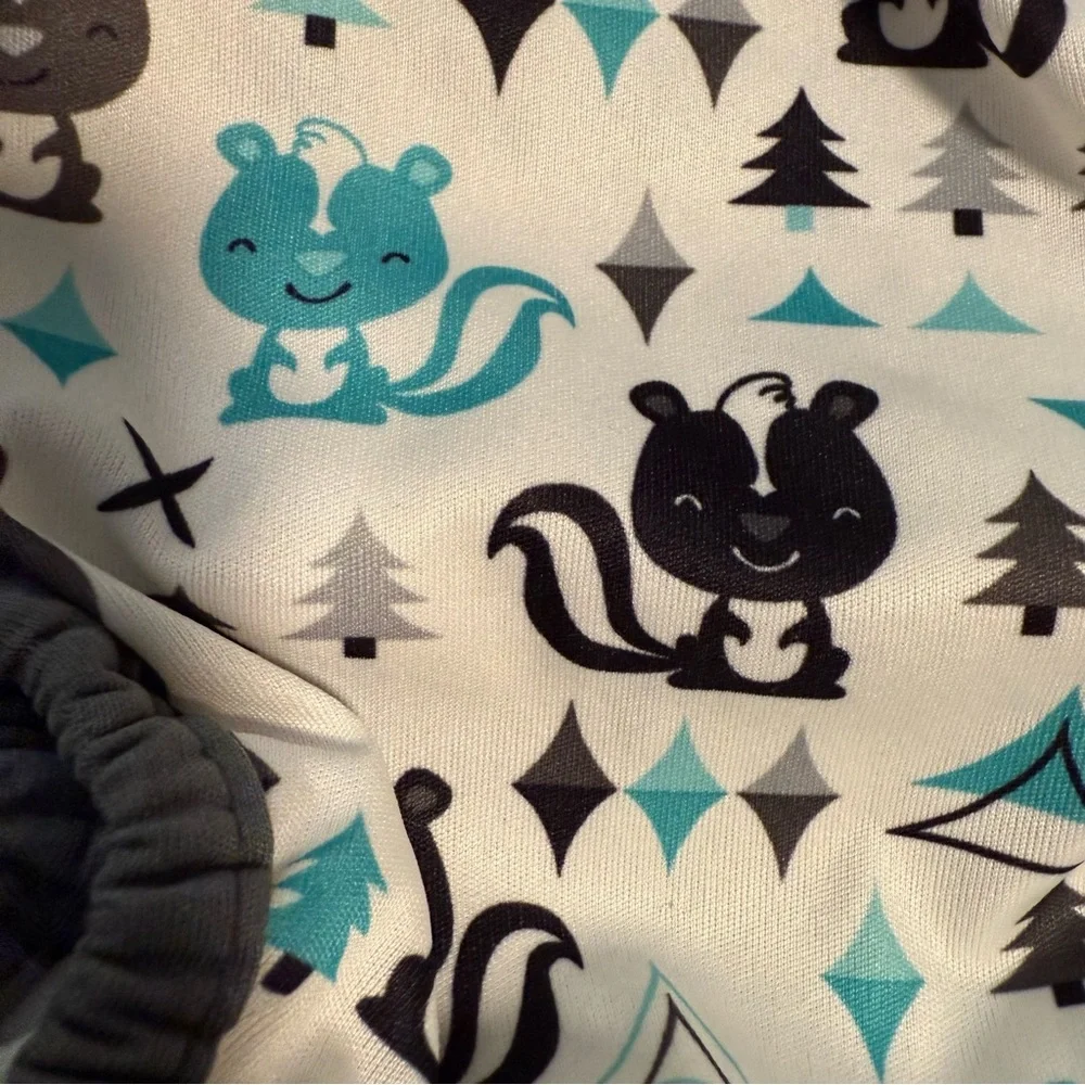Imagine One-Size Diaper Cover 8-35+ Lbs Lil Stinker‎ Skunk Print